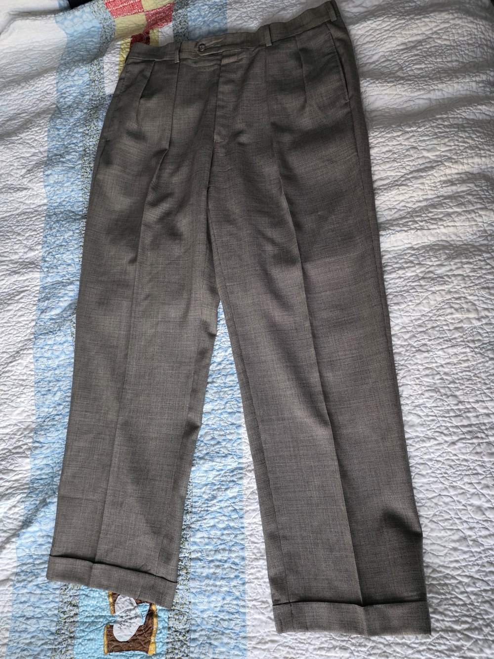 Harold's Gray Pleated Men's Dress Pants